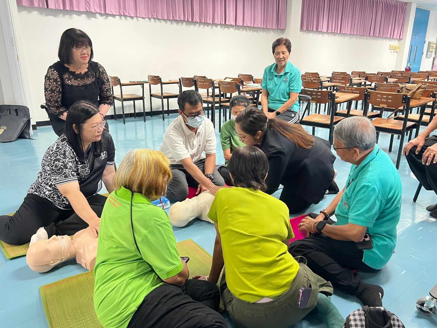 คณะพยาบาลศาสตร์ จัดโครงการอบรมเชิงปฏิบัติการ เรื่อง การช่วยชีวิตขั้นพื้นฐานในผู้ใหญ่และการใช้เครื่องกระตุกไฟฟ้าหัวใจอัตโนมัติสำหรับผู้ช่วยเหลือทั่วไป รุ่นที่ 3