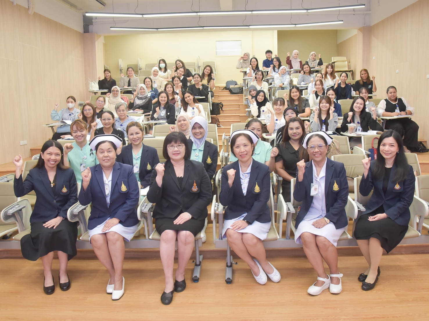 คณะพยาบาลศาสตร์จัดพิธีเปิดหลักสูตรฝึกอบรมการพยาบาลเฉพาะทาง สาขาการพยาบาลผู้ป่วยวิกฤต (ผู้ใหญ่และผู้สูงอายุ) รุ่นที่ 13 