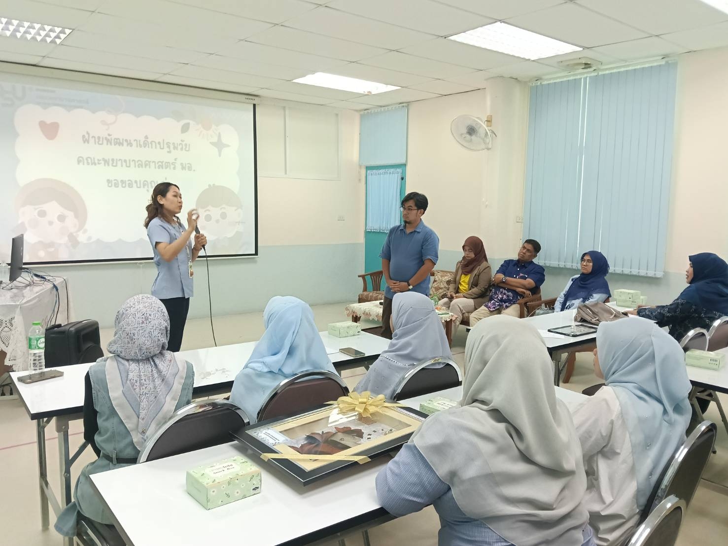 องค์การบริหารส่วนตำบลจะแนะเข้าศึกษาดูงานพร้อมการรับฟังบรรยายพิเศษหัวข้อ “มหัศจรรย์ปฐมวัย: พัฒนาทักษะสมอง (EF) เพื่อสร้างเด็กไทยให้ยืดหยุ่นและเก่งคิด”
