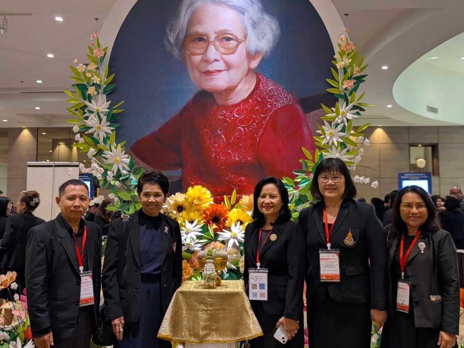 คณะพยาบาลศาสตร์ เข้าร่วมการประชุมการวิจัยทางการพยาบาลนานานาชาติ เพื่อเฉลิมพระเกียรติสมเด็จพระศรีนครินทราบรมราชชนนีในโอกาส 125 ปี วันคล้ายวันพระราชสมภพ และฉลองครบรอบ 40 ปี สภาการพยาบาล