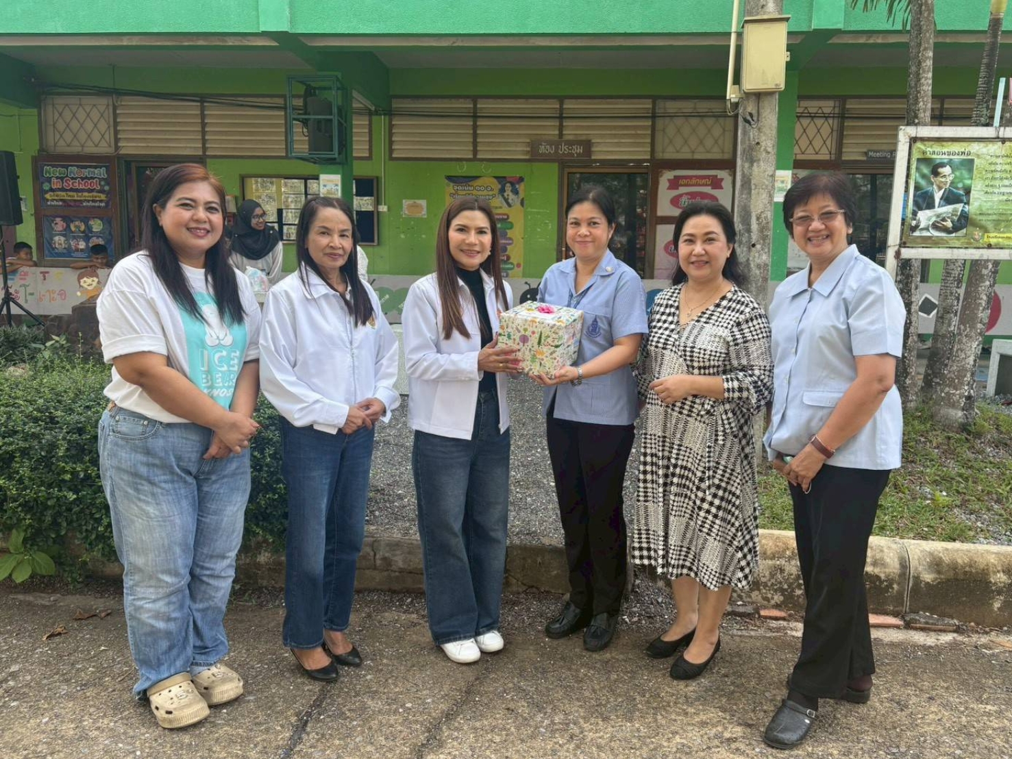 คณะพยาบาลศาสตร์ ทำกิจกรรม 