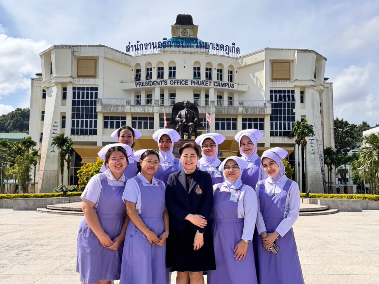 โครงการประสานงานแหล่งฝึกและปฐมนิเทศนักศึกษาชั้นปีที่ 3 (ห้องเรียนภาษาอังกฤษ)