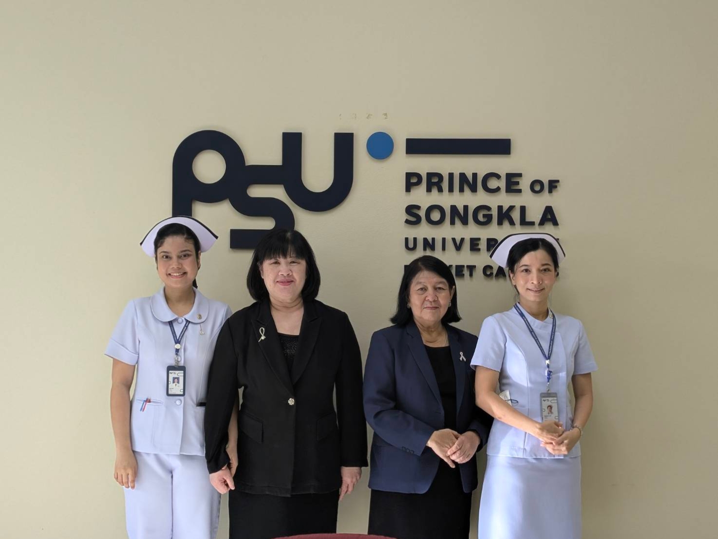 คณะพยาบาลศาสตร์เข้าพบรองอธิการบดีวิทยาเขตภูเก็ต คณบดีคณะวิเทศศึกษา คณบดีคณะการบริการและการท่องเที่ยว อีกทั้งเข้าพบกลุ่มภารกิจด้านการพยาบาล โรงพยาบาลวชิระภูเก็ต และฝ่ายการพยาบาล โรงพยาบาลกรุงเทพภูเก็ต