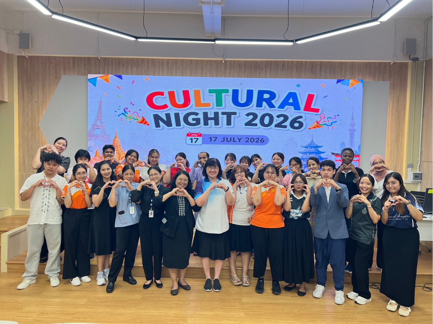 คณะพยาบาลศาสตร์จัดกิจกรรม Cultural Night เสริมสร้างมิตรภาพและการแลกเปลี่ยนวัฒนธรรมนานาชาติ
