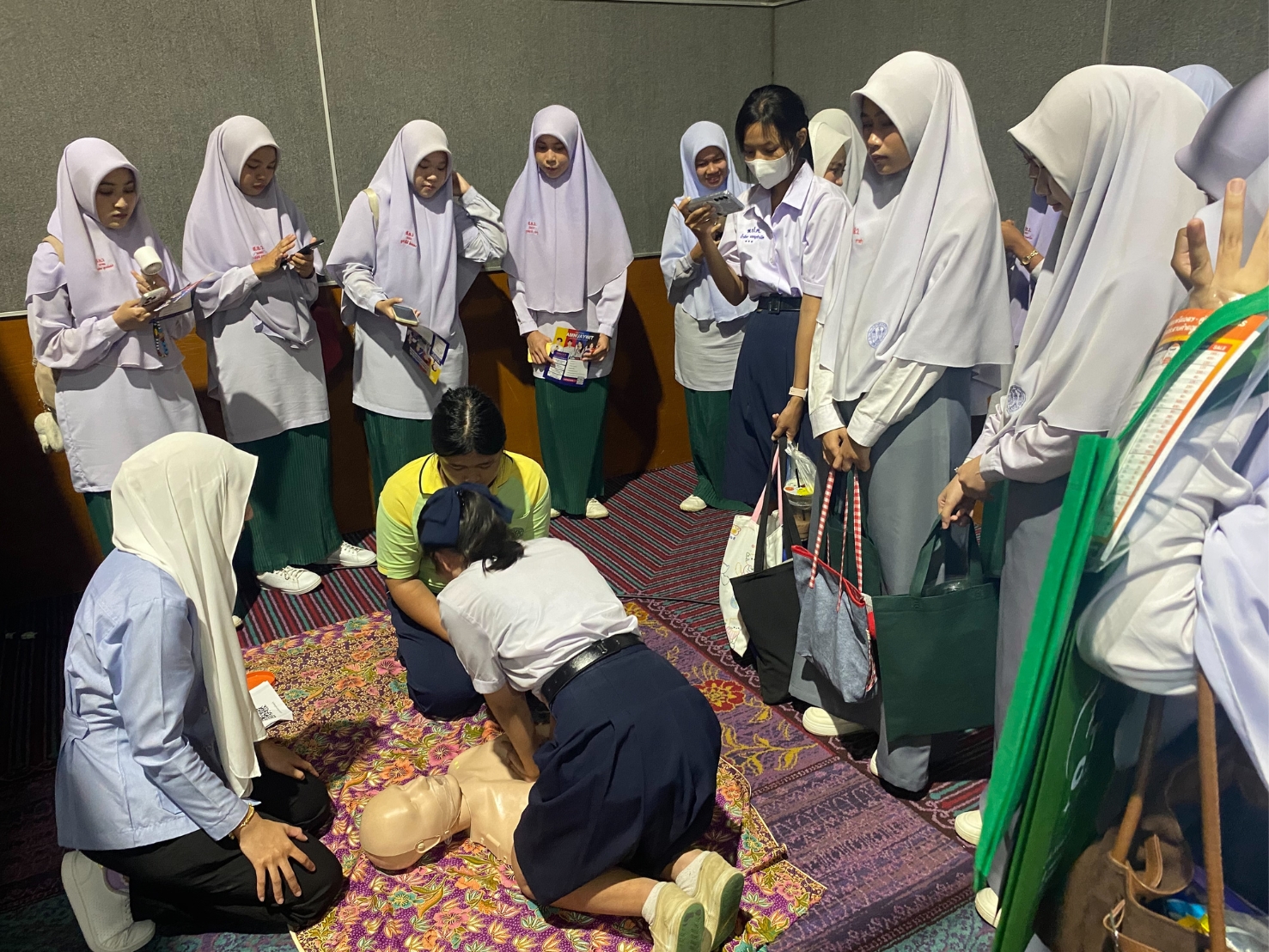 คณะพยาบาลศาสตร์ เข้าร่วมงานนิทรรศการตลาดนัดหลักสูตรอุดมศึกษา ครั้งที่ 28 ประจำปี 2569