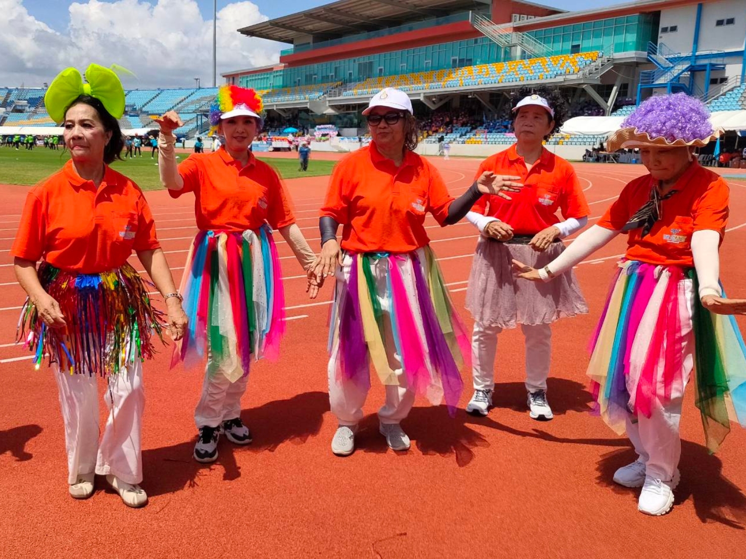 คณะพยาบาลศาสตร์ โดยศูนย์ส่งเสริมสุขภาพและฟื้นฟูสภาพผู้สูงอายุ เข้าร่วมโครงการแข่งขันกีฬาผู้สูงอายุ