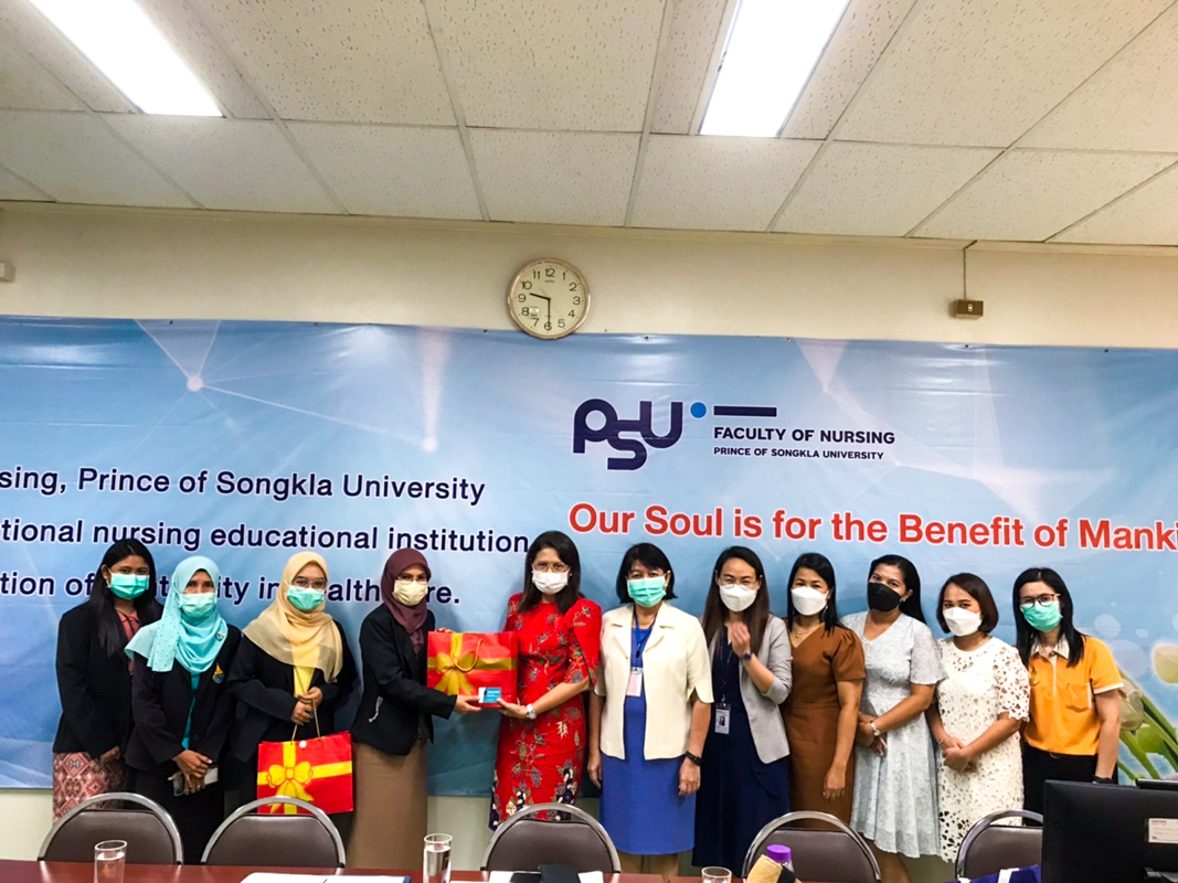 เจ้าหน้าที่ศึกษาดูงานจากคณะพยาบาลศาสตร์ มหาวิทยาลัยนราธิวาสราชนครินทร์