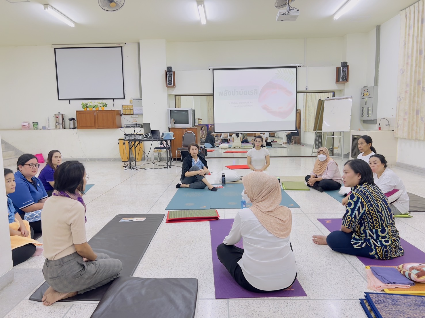 โครงการสร้างเสริมสุขภาวะบุคลากรคณะพยาบาลศาสตร์ด้วยภูมิปัญญา : พลังบำบัดเรกิ
