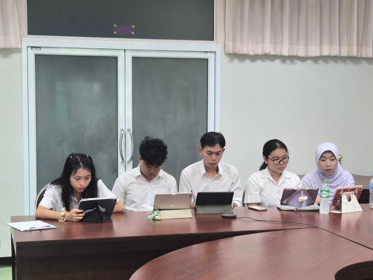 Faculty of Nursing Organizes Online Student Exchange Program with Nagoya City University, Japan