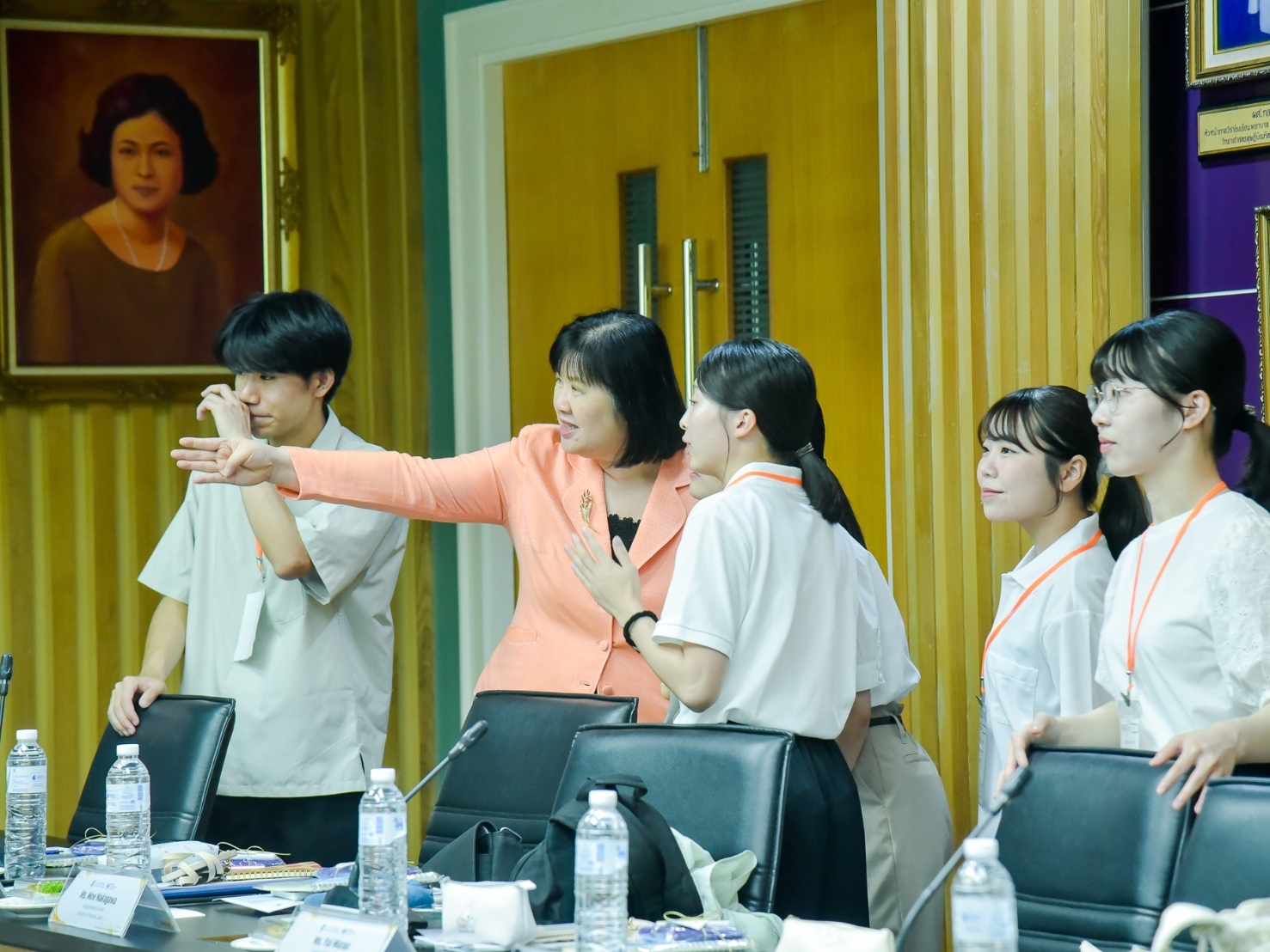 Faculty of Nursing Welcomes 9 Exchange Students from University of Miyazaki