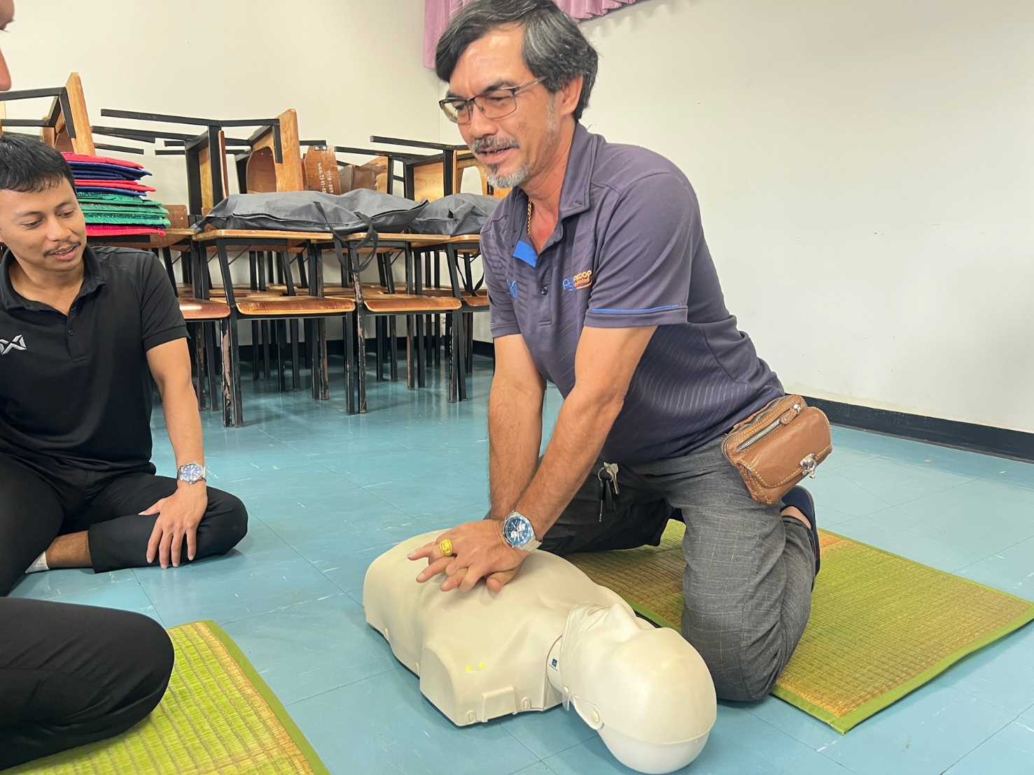 คณะพยาบาลศาสตร์ จัดโครงการอบรมเชิงปฏิบัติการ เรื่อง การช่วยชีวิตขั้นพื้นฐานในผู้ใหญ่และการใช้เครื่องกระตุกไฟฟ้าหัวใจอัตโนมัติสำหรับผู้ช่วยเหลือทั่วไป รุ่นที่ 2